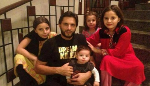 Shahid Afridi with family