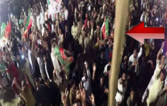 PTI's workers' attacked on Geo