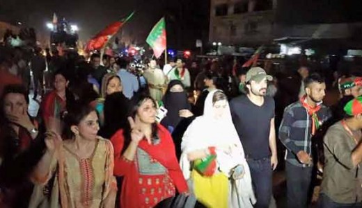 Hamza Ali Abbasi in PTI karachi Rally