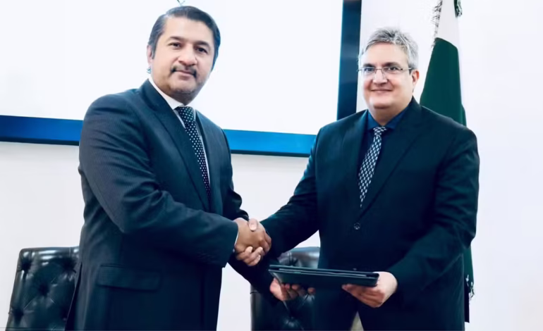 Zindigi and PAK-EEF Partner to Digitize Scholarship Disbursements for Student Empowerment