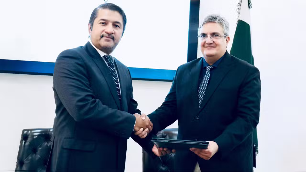 Zindigi and PAK-EEF Partner to Digitize Scholarship Disbursements for Student Empowerment